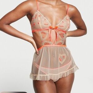 Victoria’s Secret Very Sexy Maid Heart Skirt Lingerie Small NWT
